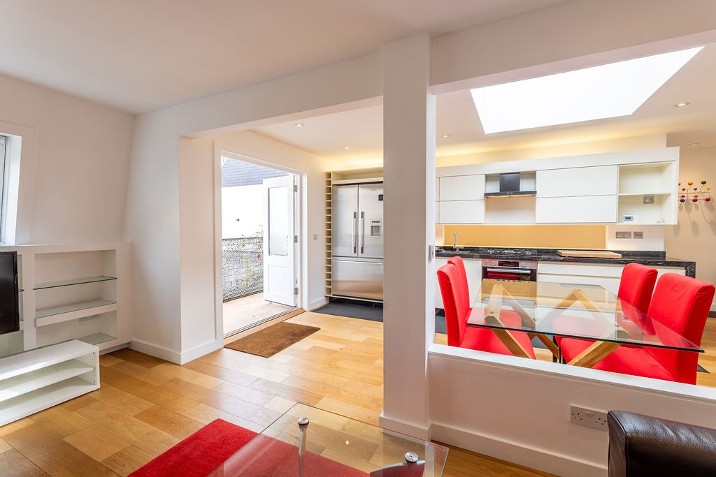 Apartment to rent with bedrooms in Newton Terrace Lane, Glasgow