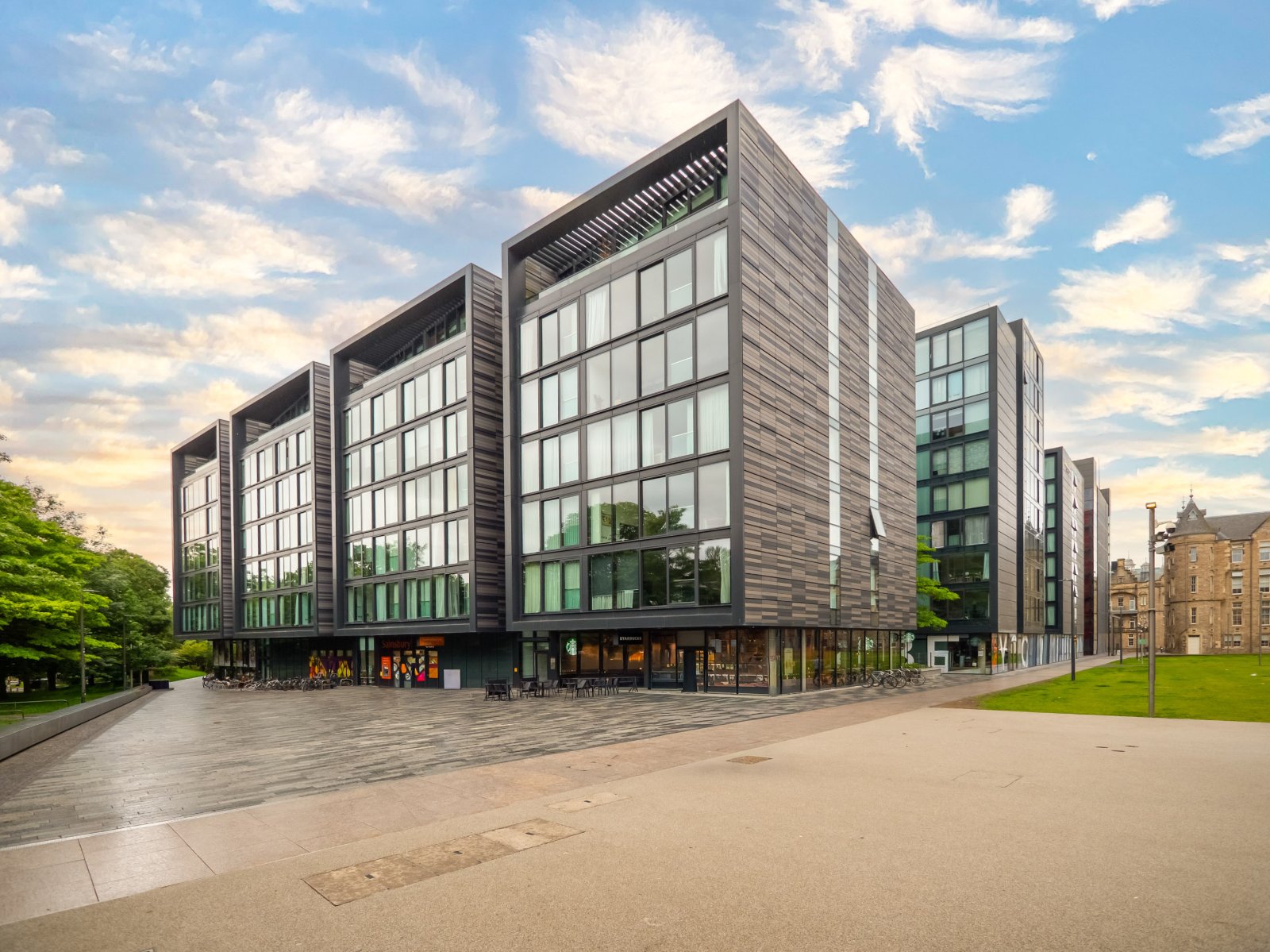 31/25 Simpson Loan, Edinburgh, EH3