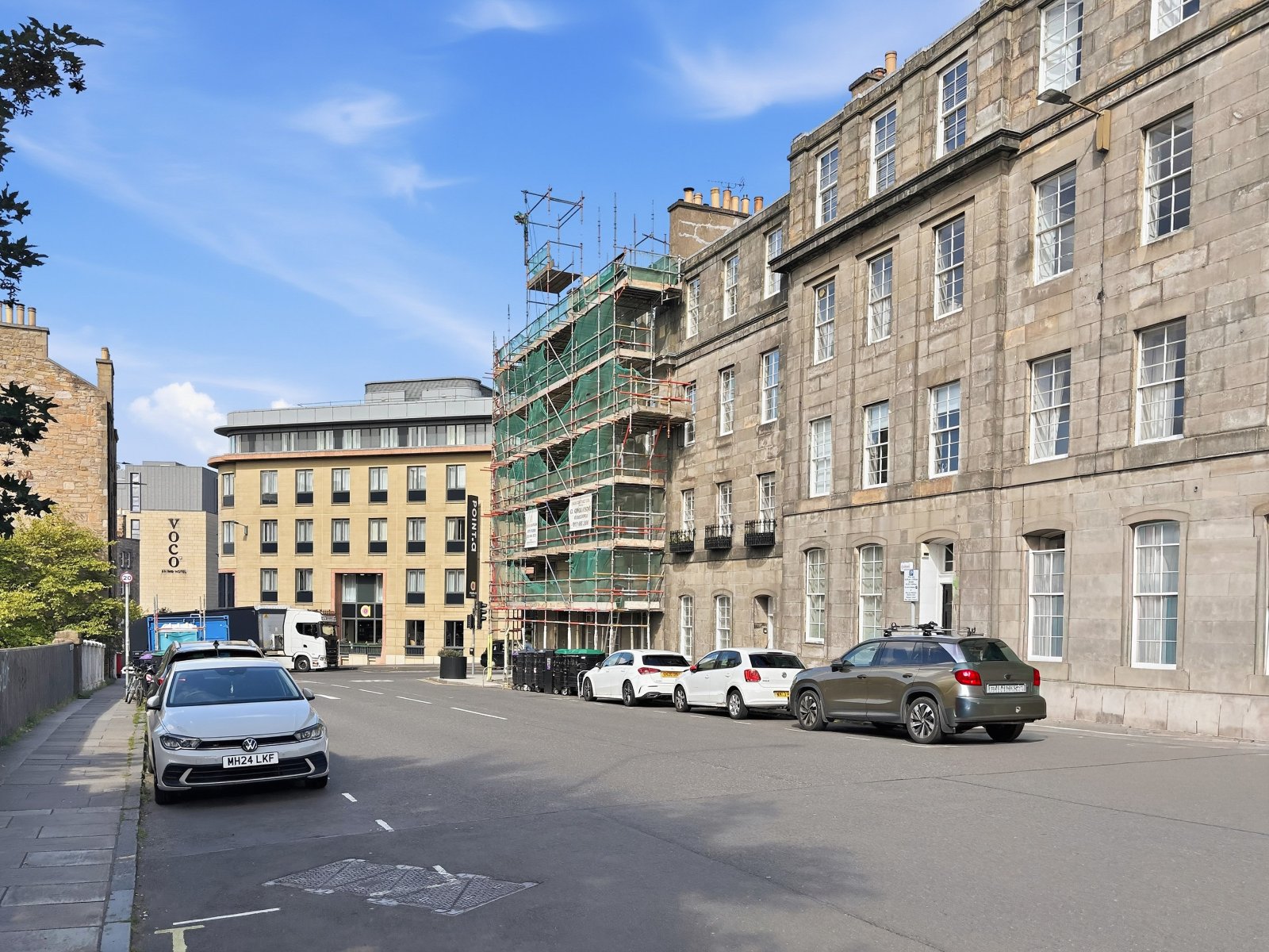 2/2 Gardner's Crescent, West End, Edinburgh, EH3