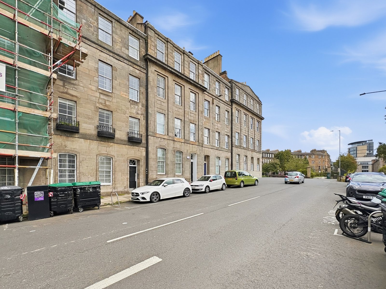 2/2 Gardner's Crescent, West End, Edinburgh, EH3