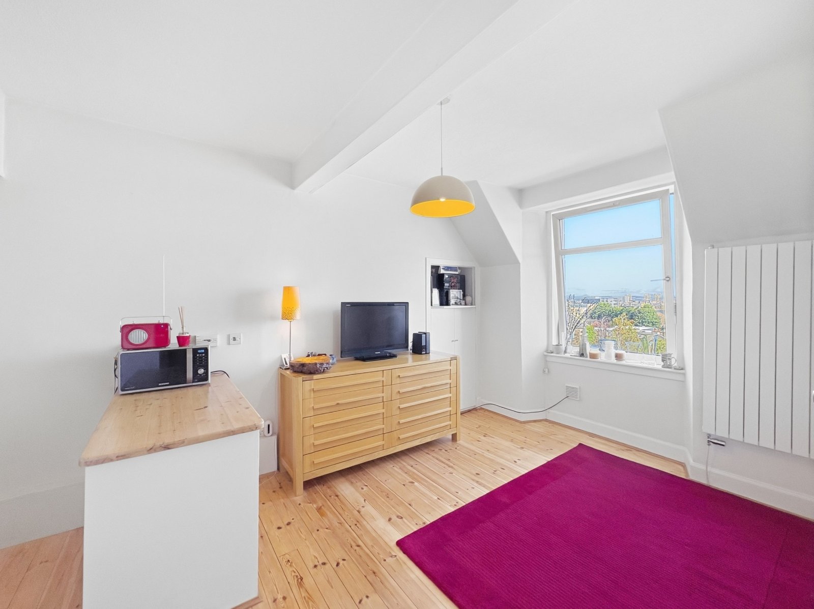 13/10 Earlston Place, Abbeyhill, Edinburgh, EH7